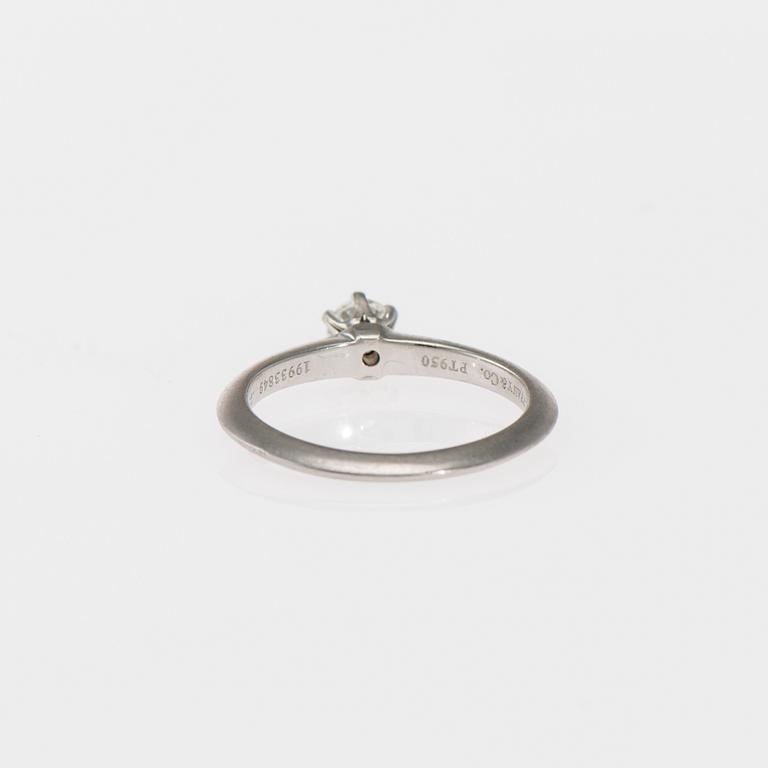 RING, Tiffany & Co, platina, briljantslipad diamant.  Vikt ca 3,3 g.