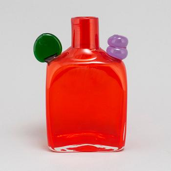 OIVA TOIKKA, A POMPOM BOTTLE. N 526, signed Oiva Toikka Nuutajärvi Notsjö. Designed 1970.