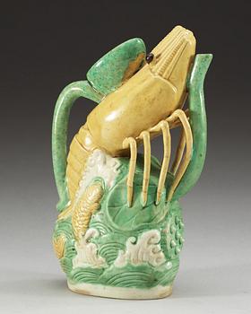 A bisquit langouste wine ewer, Ming dynasty, Wanli (1368-1644).