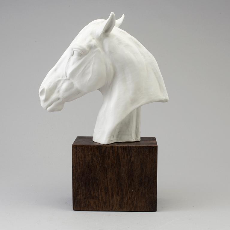 A porcelain sculpture by Albert Hinrich Hussmann, Rosenthal.