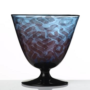Simon Gate, & Knut Bergqvist, a graal vase, Orrefors 1928, nr 3198.