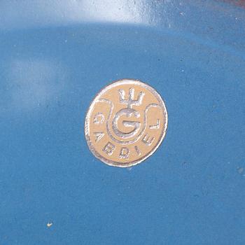 A set of 12 swedish tea cups and saucers. Ceramics. Gabrielverken, after 1925.