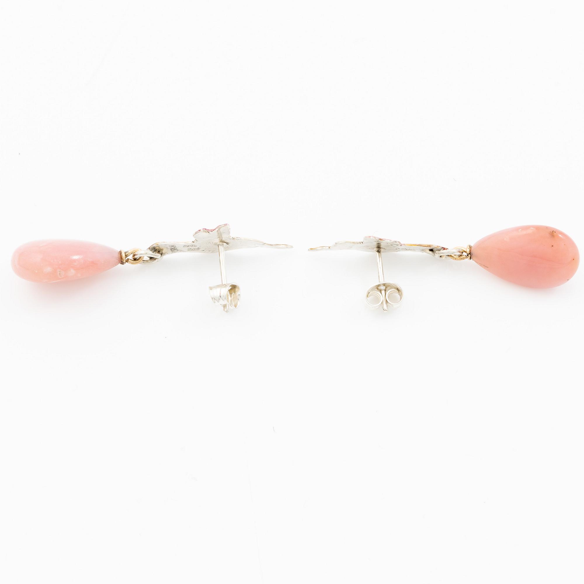 Earrings, silver, 18K gold and enamel in the form of a hummingbird with pink opal, Mandelstam.