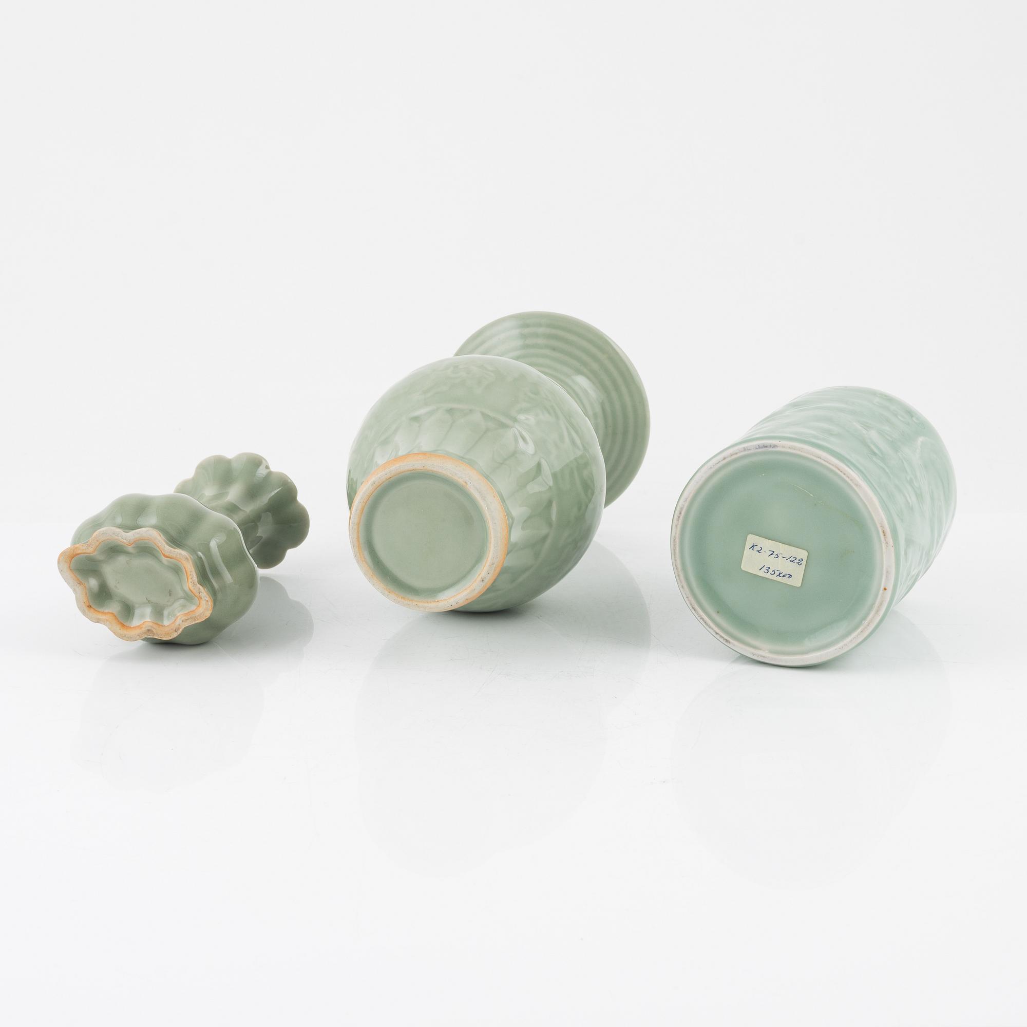 Vaser, tre stycken, porslin. Kina, Moderna.