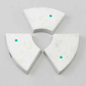 CABARETBRICKOR, tre stycken, porslin. Qingdynastin, sent 1800-tal.