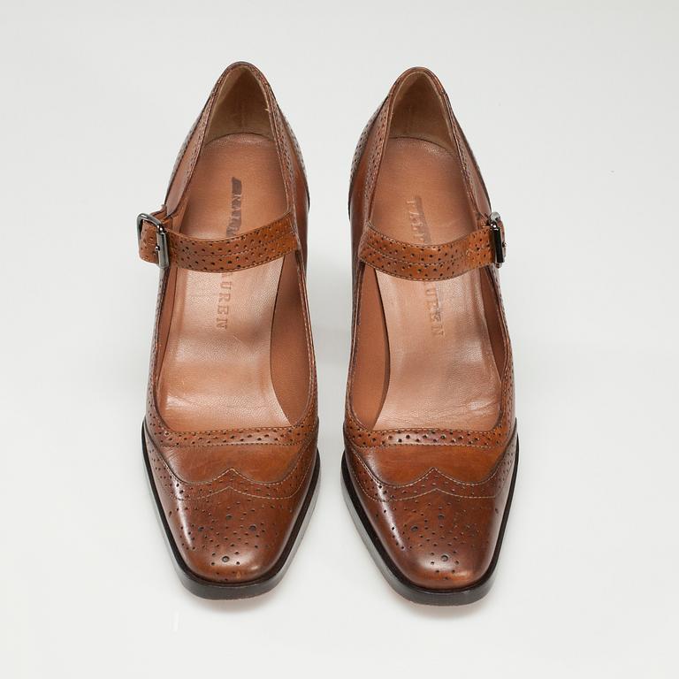SKOR, Ralph Lauren.