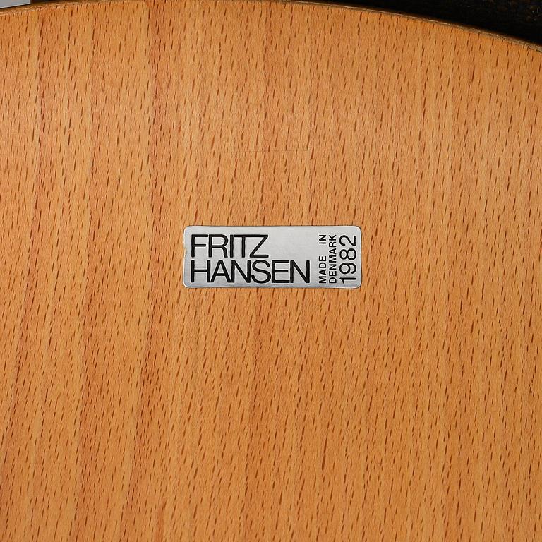 Arne Jacobsen, a set of eight 'Series 7' chairs from Fritz Hansen, Denmark, 1982.