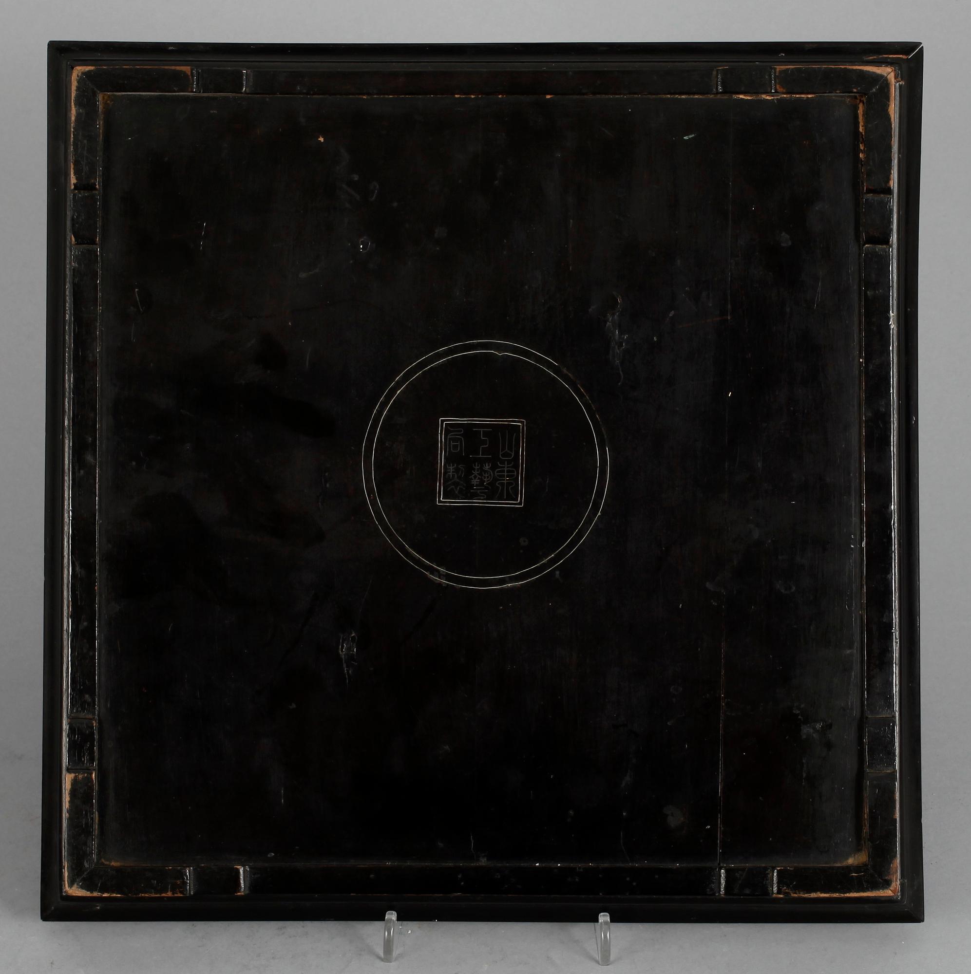 BRICKOR, två stycken, hardwood. Sen Qing dynasti (1644-1912).