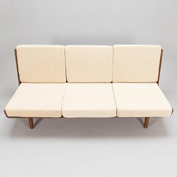 Carl Gustaf Hiort af Ornäs, a mid-20th century 'Studio' sofa for  Hiort Tuote Puunveisto Oy - Träsnideri Ab.