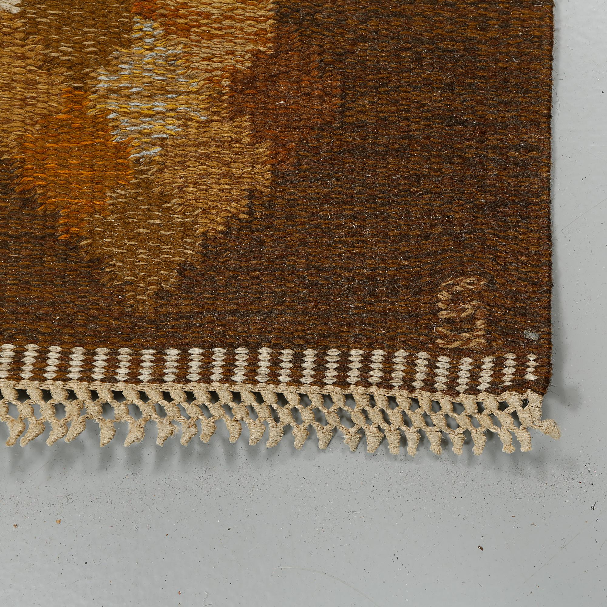 MATTA, rölakan, "Korall", Britta Swefors, 1900-talets andra hälft, 200 x 140 cm.