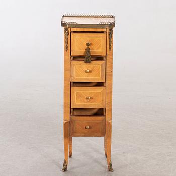 BYRÅ/SIDOBORD Louis XVI-stil Italien 1900-talets första hälft.