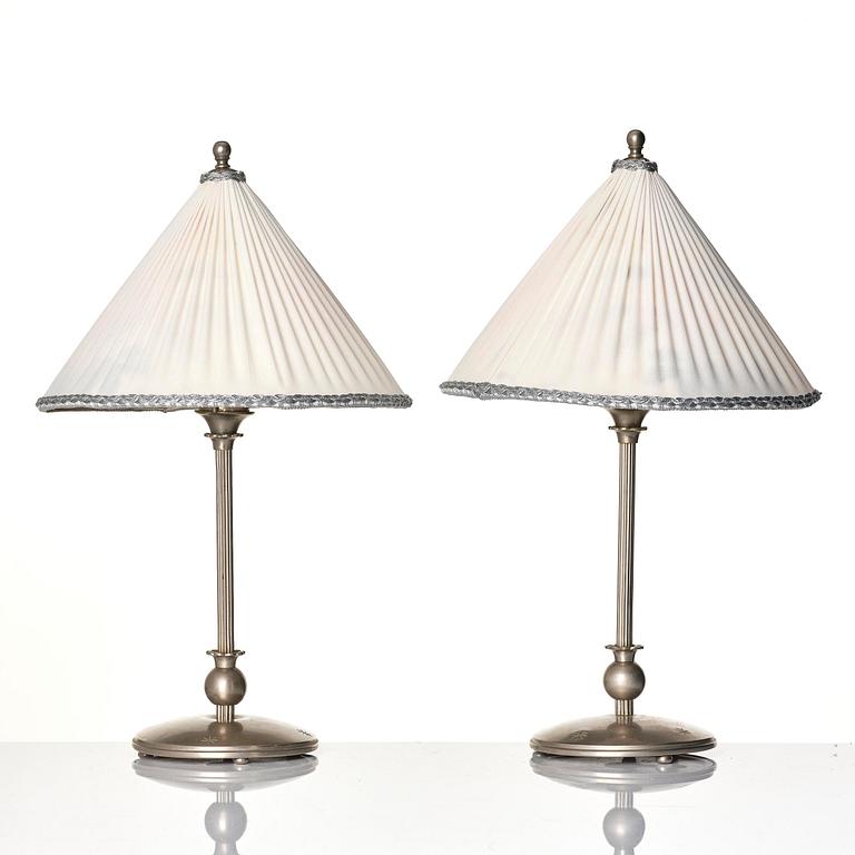 Harald Notini, bordslampor, ett par, Swedish Grace, modell "6908", Arvid Böhlmarks Lampfabrik, Stockholm, 1920-30-tal.
