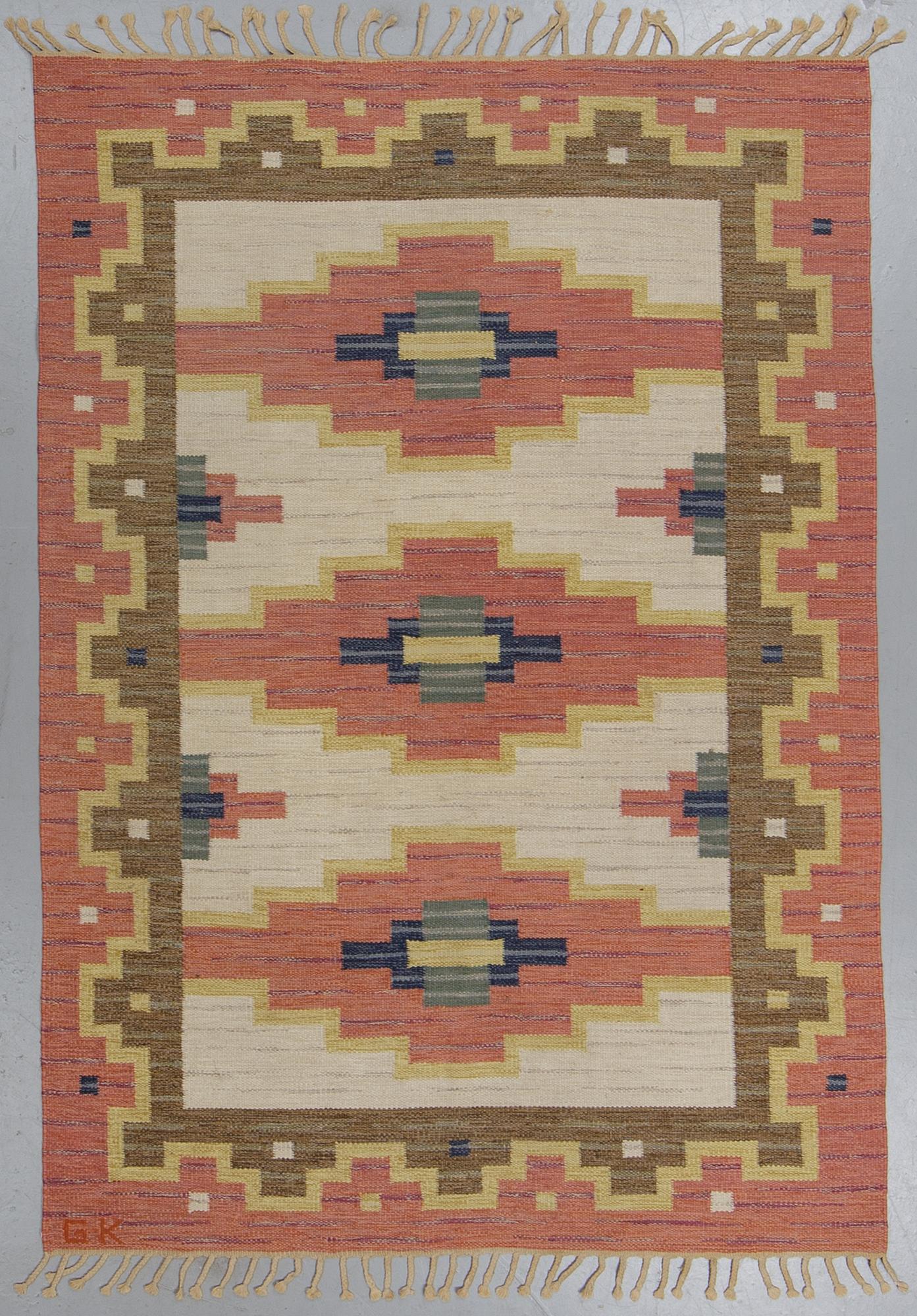 A carpet, flat weave, ca 239-241 x 166,5-168 cm, signed GK. Sweden around 1960.