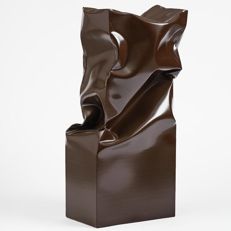 Angela de la Cruz, "Standing Box Large (Brown)".