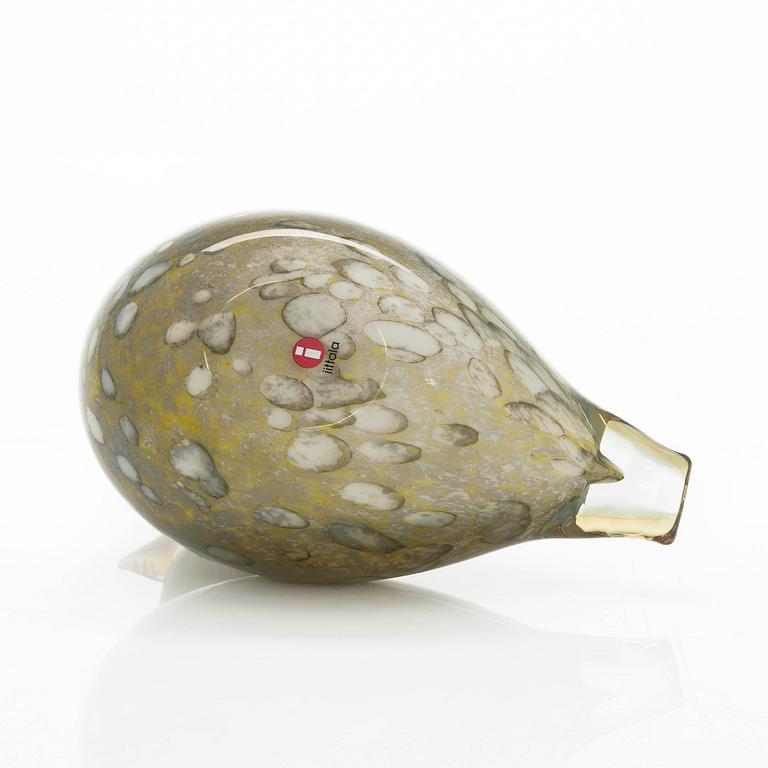 Oiva Toikka, A glass bird 'Pine grossbeak female' Unique Days spring 2006, signed O. Toikka Nuutajärvi.