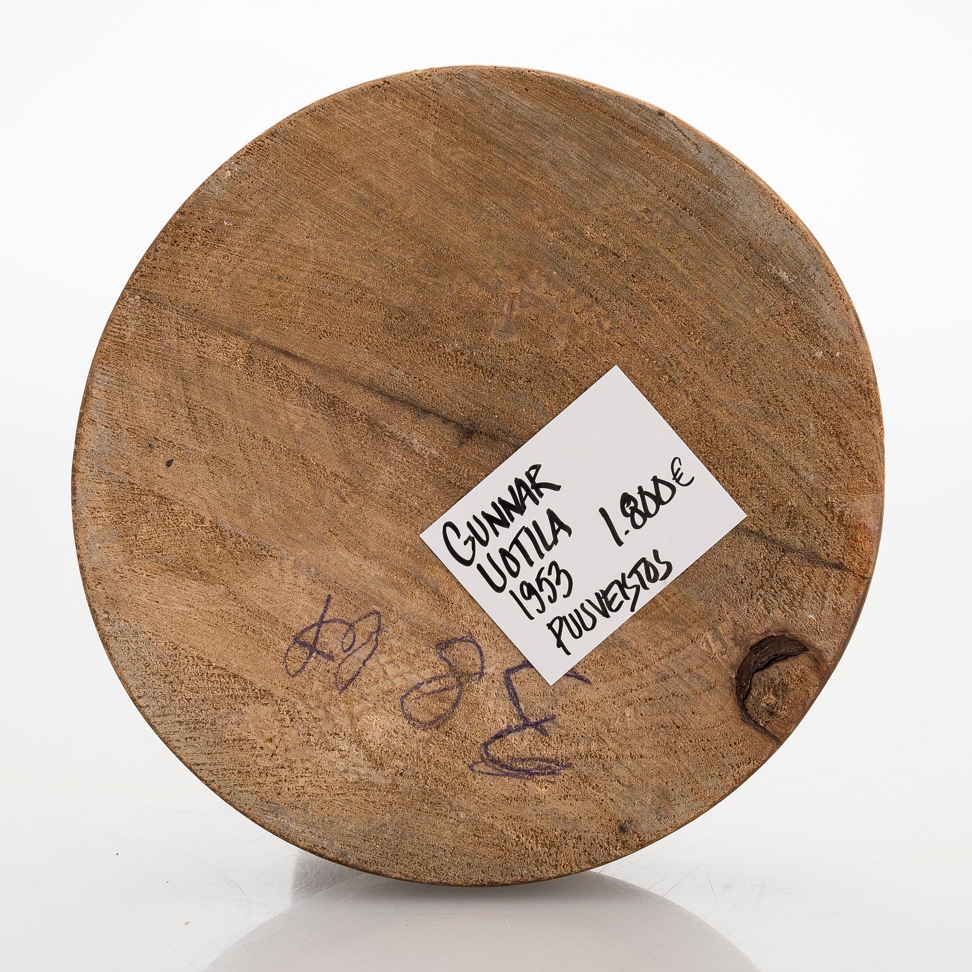 Gunnar Uotila, Nainen.