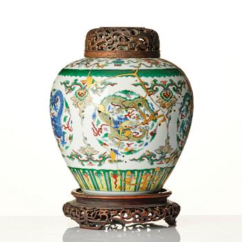 A rare doucai dragon medallion jar, Qing dynasty, Yongzheng mark and of the period (1723-35).