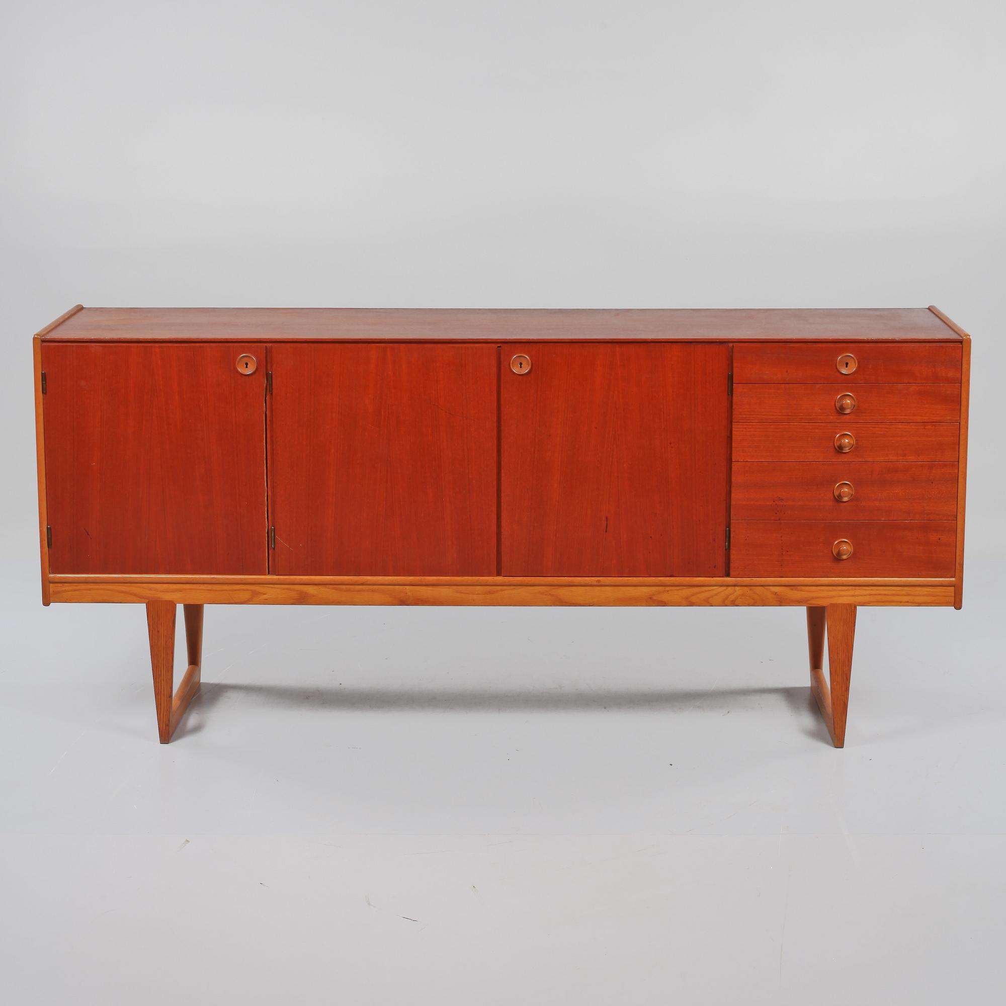 SIDEBOARD, "Tokyo", Yngvar Sandström, 1900-talets mitt.