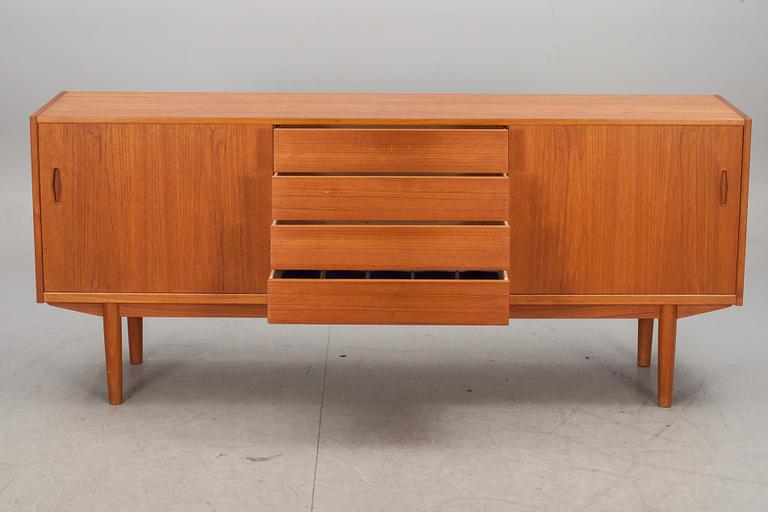 SIDEBOARD, Troeds Bjärnum "Trio", Nils Jonsson.