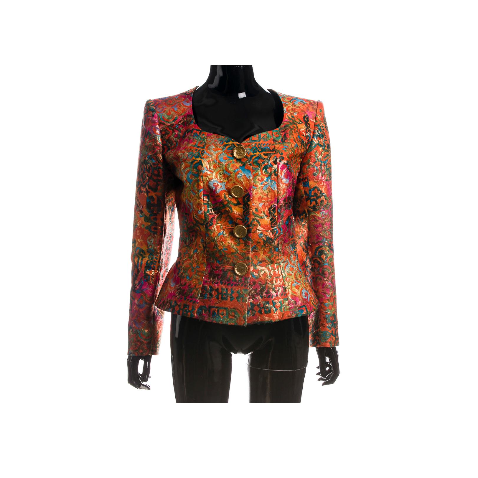 KAVAJ, Yves Saint Laurent.