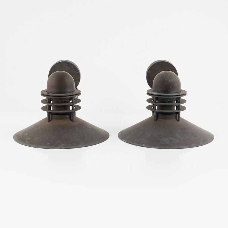 Alfred Homann & Ole Kjear, vägglampor, ett par, "Nyhavn", Louis Poulsen, Danmark.