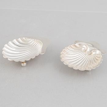 Two English silver shell-shaped bowls, 1897-99.