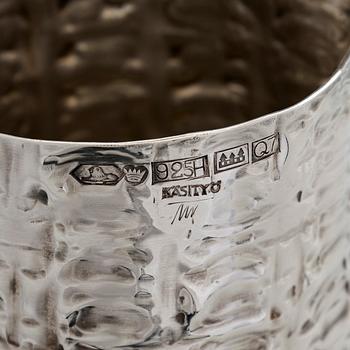 Tapio Wirkkala, Tillbringare, sterling silver, samt bägare, 6 st, silver (.925 och .830), Kultakeskus, Tavastehus 1969-1979.