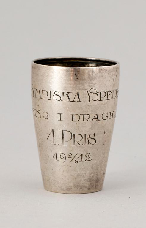 BÄGARE, silver, K Anderson, Stockholm, 1912. Tot 31 g.