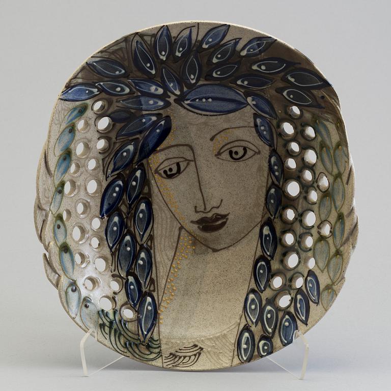 a stoneware plate by Otto Mulders, Norway -86.