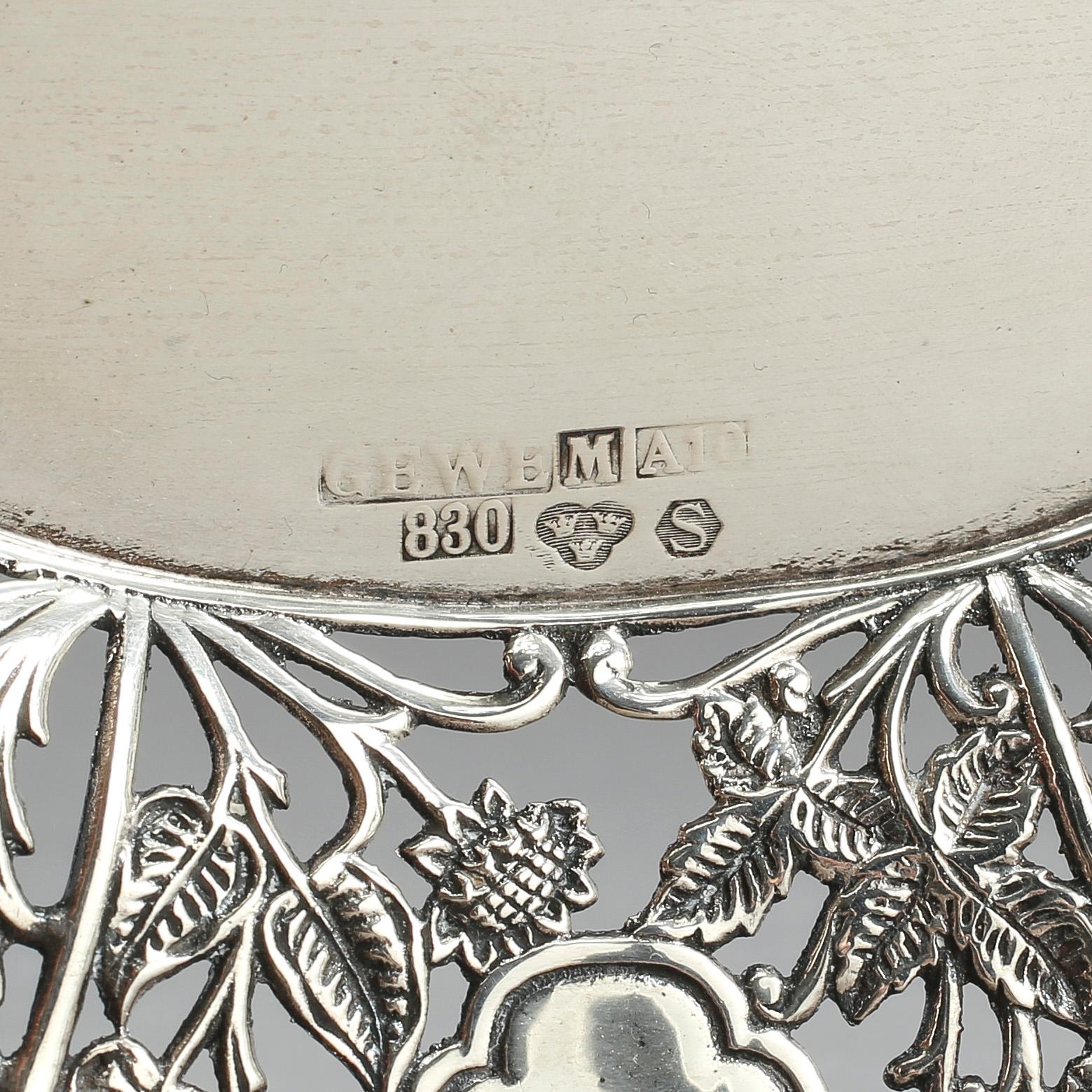 SKÅLAR, 2 st, silver, bland annat Gewe Silvervarufabriken Ab, Malmö, 1975. Vikt ca 365g.