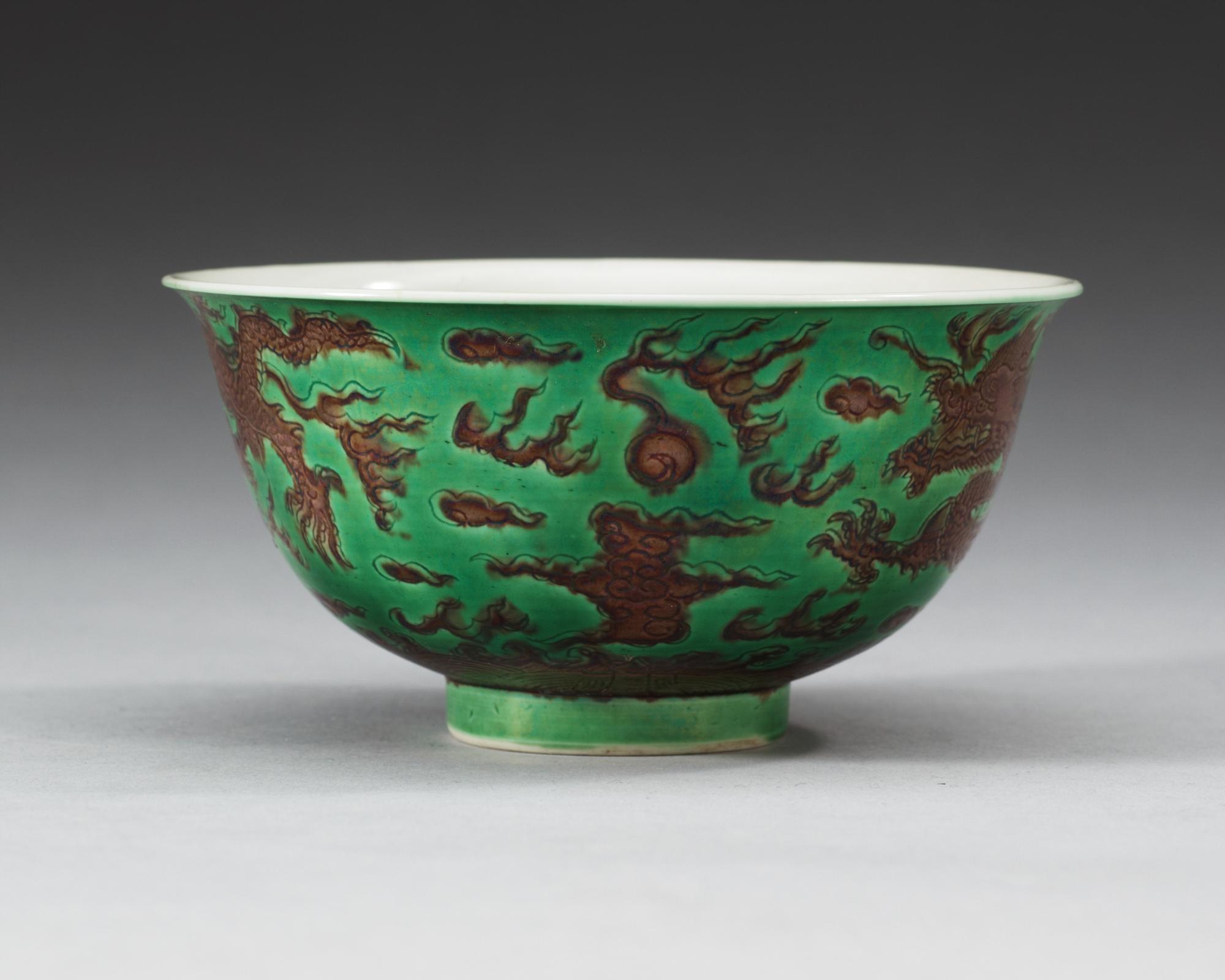 SKÅL, porslin. Qing dynastin, Kangxis sex karaktärers märke och period (1662-1722).