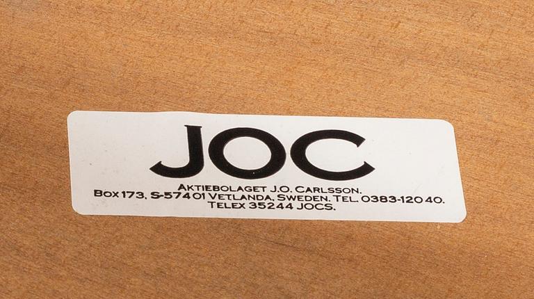 KARL ERIK EKSELIUS, soffbord samt karmstol, "Mondo", JOC möbler, Vetlanda, 1900-talets andra hälft.