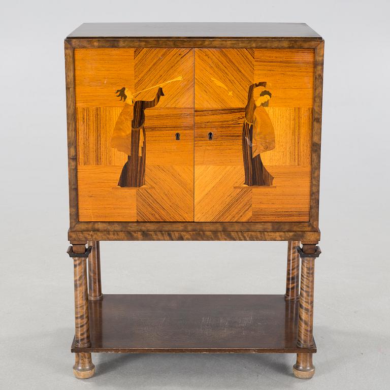 A 1930/40s drinking cabinet.