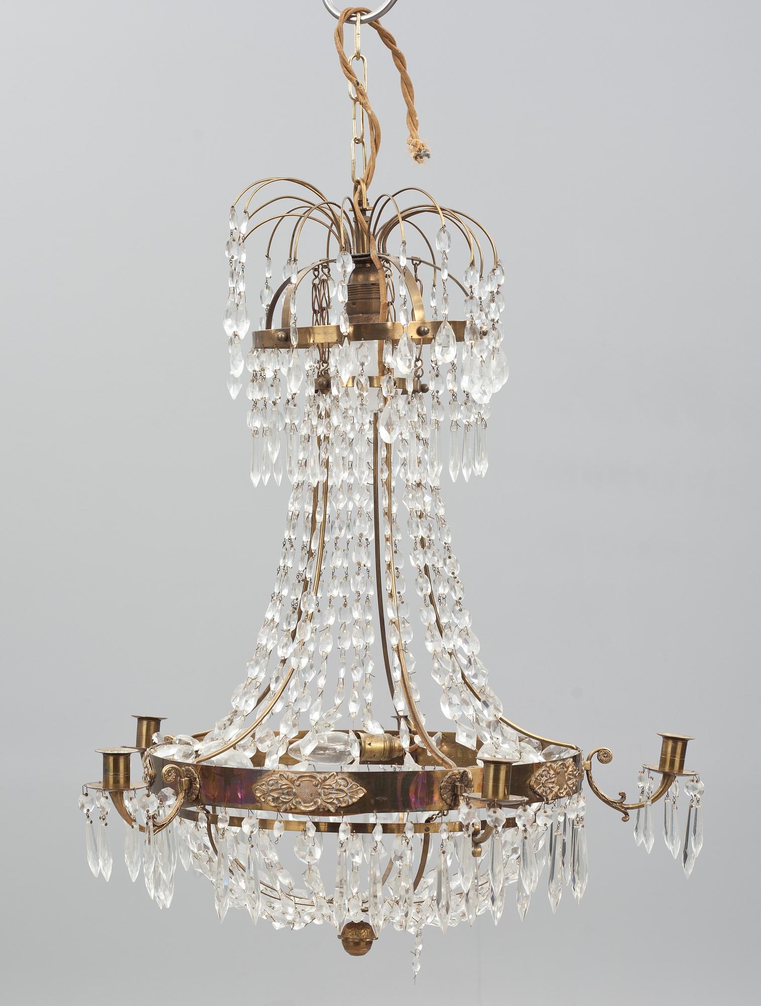 LJUSKRONA, empirestil, 1900-talets första hälft. Höjd 70 cmm.