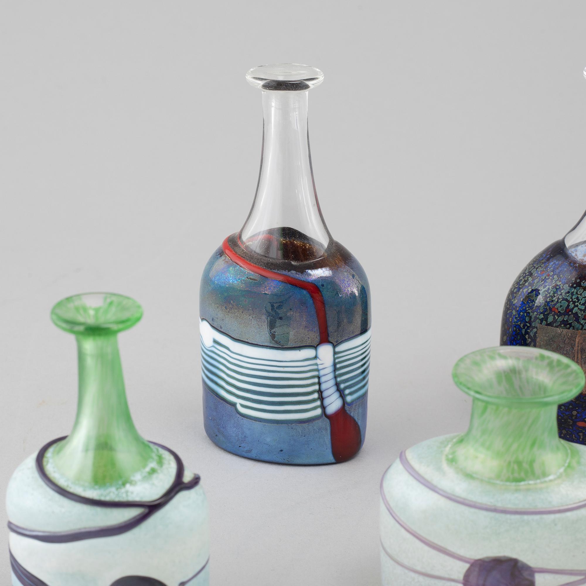 MINIATYRER, 20 st, glas, Bertil Vallien och Ulrica Hydman Vallien, Kosta Boda, signerade och numrerade, sent 1900-tal.