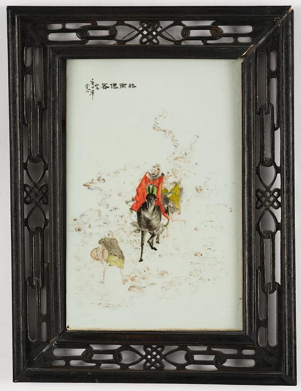 A Chinese porcelain placque, 20th century.