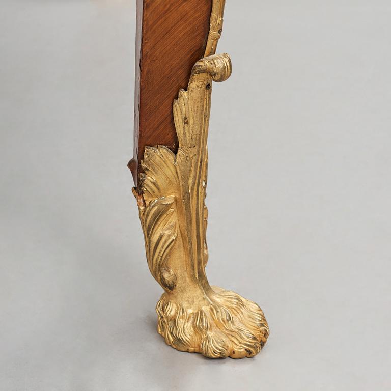 A Régence style, Ormolu - Mounted Bureau Plat, around year 1900.