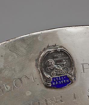 BRICKA samt FAT, 3 delar. silver,bla  C G Hallberg, Stockholm, 1932, 1939 resp 1941. Totalvikt 1404 g.