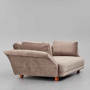 Josef Frank, a "Liljevalchs" sofa, Firma Svenskt Tenn.