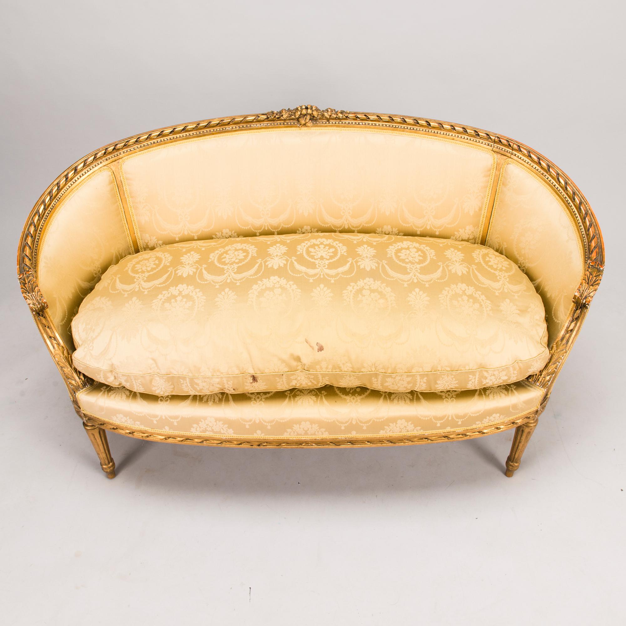 SOFFA, sk. badkarssoffa, gustaviansk stil, kring år 1900.