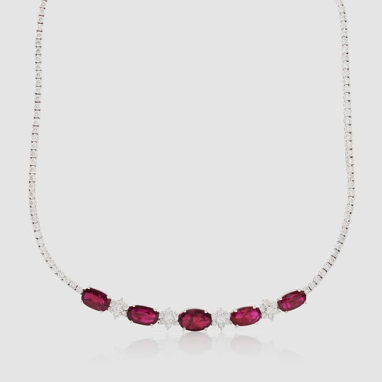 A natural untreated rubies total 10.65 cts and brilliant-cut diamonds, circa 7.00 cts in total,necklace.