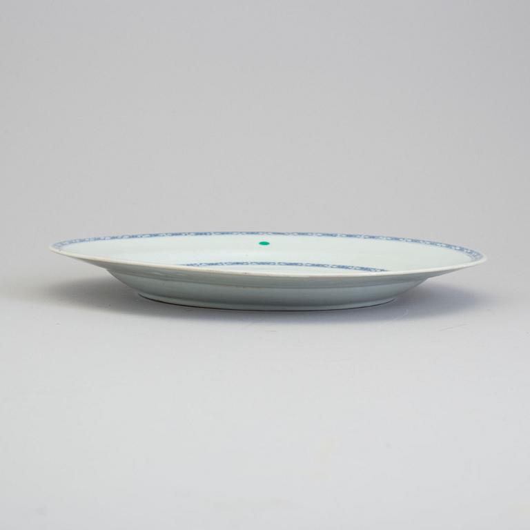 A blue and white dish, Qing dynasty, Qianlong (1736-95).