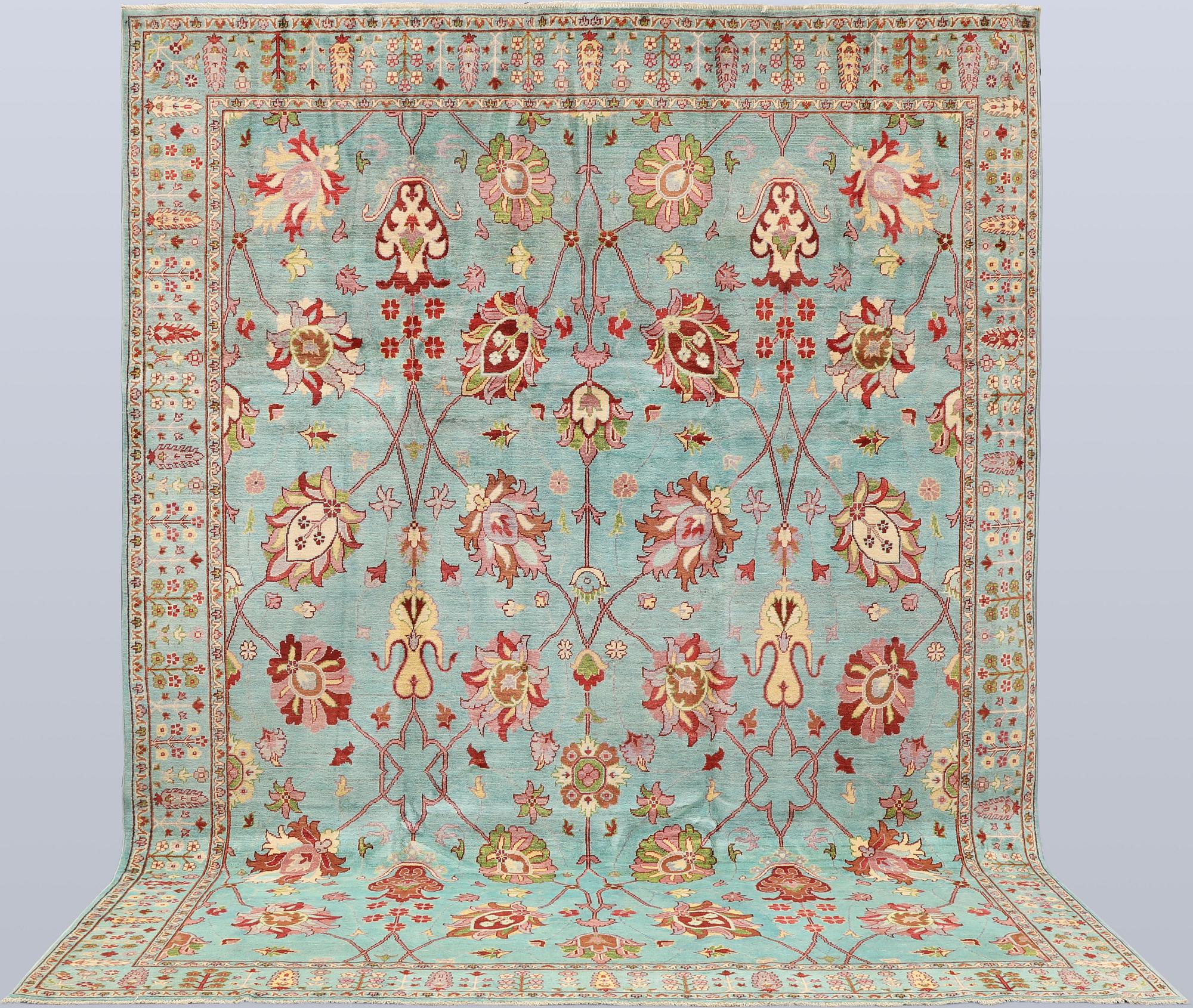 A carpet, Ziegler design, approx. 356 x 265 cm.