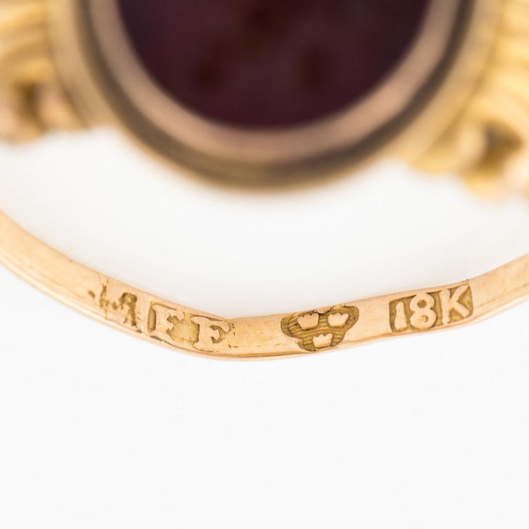 Fredrick Adolf Eckstein, ring, 18k gold and cut stone, Stockholm, first half of the 19th century.