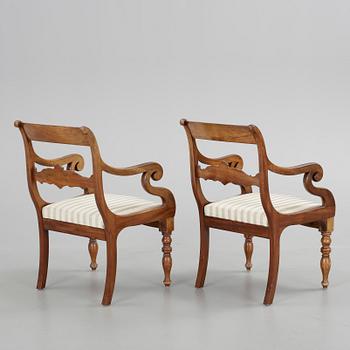 KARMSTOLAR, ett par, senempire, 1800-talets mitt.