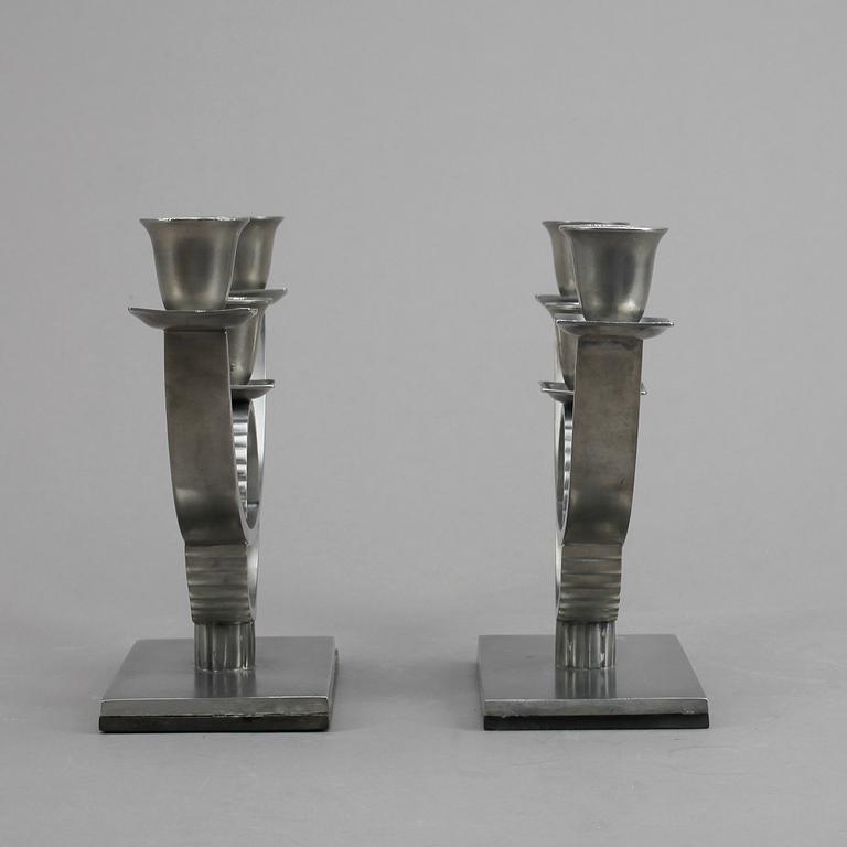 KANDELABRAR, ett par, tenn, Sverige, art deco, 1930-tal.