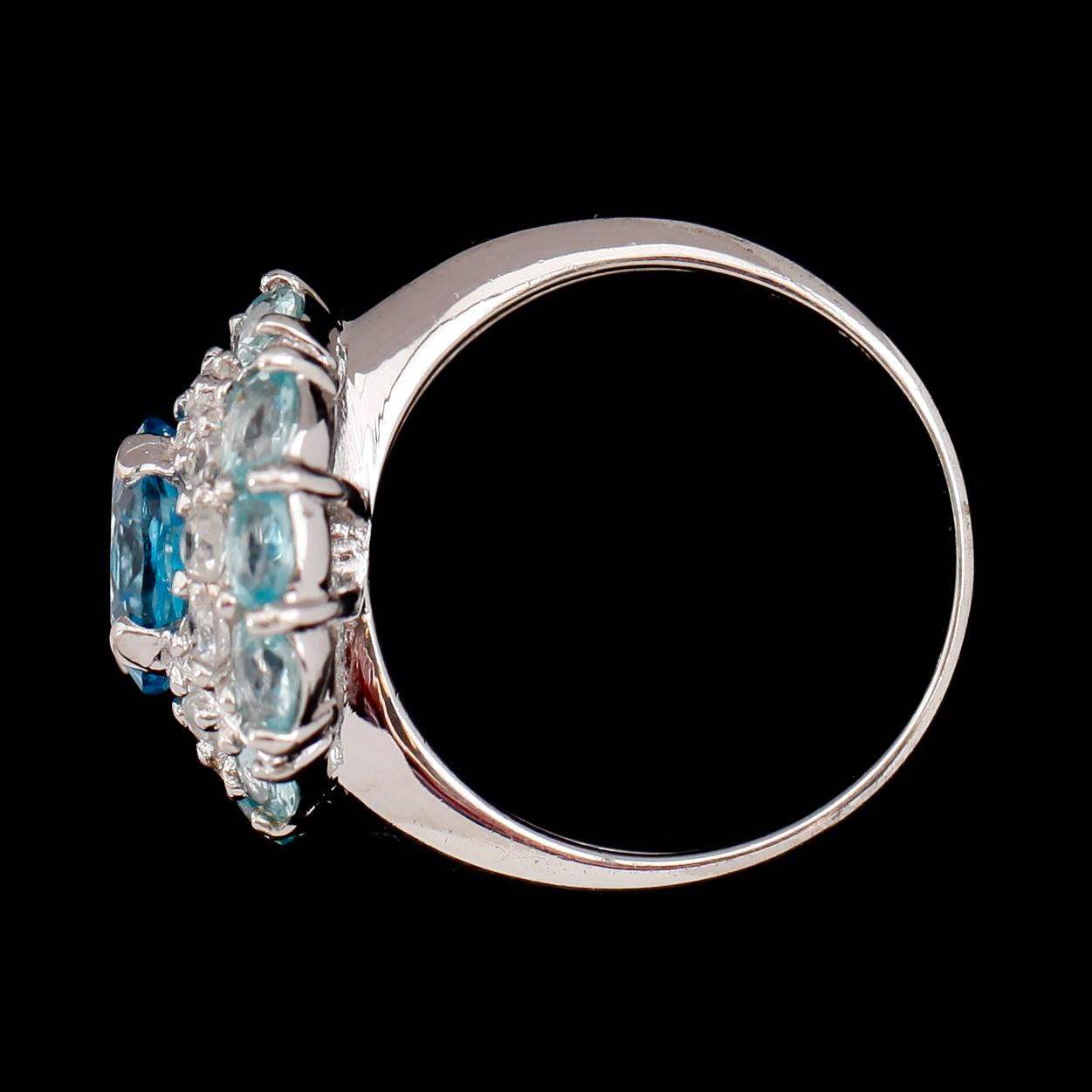 RING, sterlingsilver, blå topaser tot ca 3.00 ct, vita safirer tot ca 1.20 ct, blå turmaliner tot ca 2.40 ct.