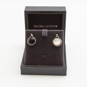 Vivianna Torun Bülow-Hübe, Necklace with pendant and a pair of earrings by Georg Jensen, Denmark, sterling silver and stone.