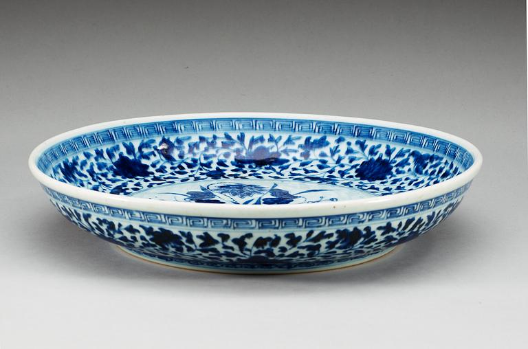 A blue and white dish, Qing dynasty.