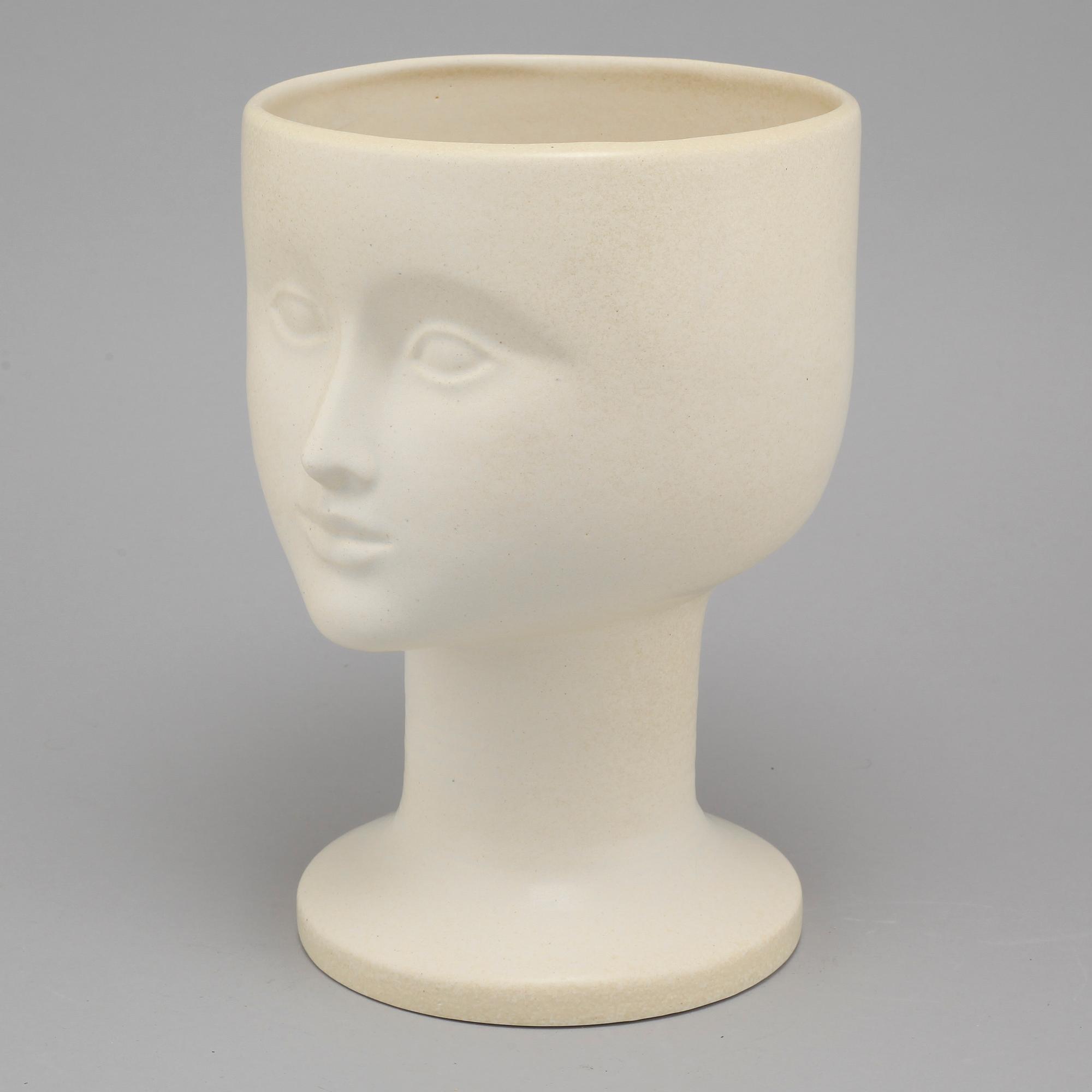 A stoneware flowerpot by Lisa Larson for K-Studion Gustavsberg, second half of the 20th century.